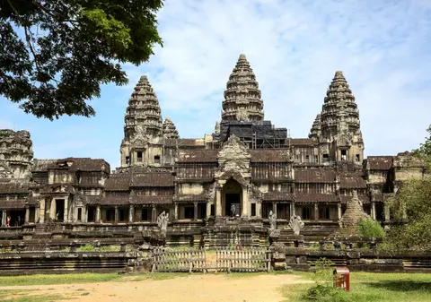 Trei oameni au fost uciși de un fulger care a lovit un templu inclus în Patrimoniul Mondial UNESCO, din Cambodgia