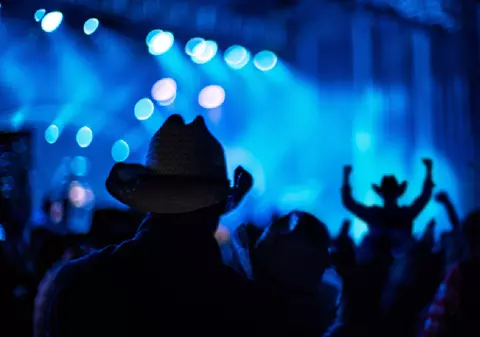 Muzica și mâncarea balcanice pun stăpânire pe Timișoara în weekend, la Banaton Fest. Dragana Mirković va cânta în premieră live pe malul Begăi