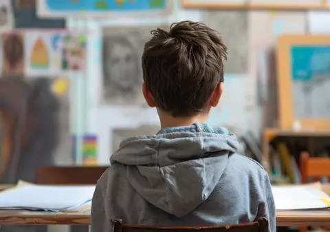 Un copil de 13 ani a dispărut dintr-un centru de plasament din Dolj. Băiatul a plecat luni de la școală și nu s-a mai întors