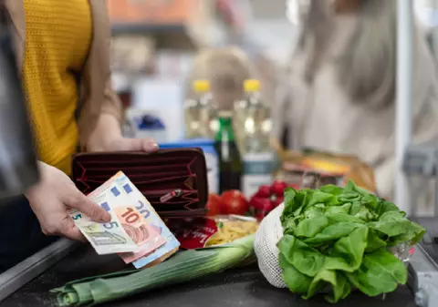 O româncă din Elveția venită acasă 14 zile a cheltuit o avere în România: „Cu banii ăștia mergeam în vacanță oriunde în lume”