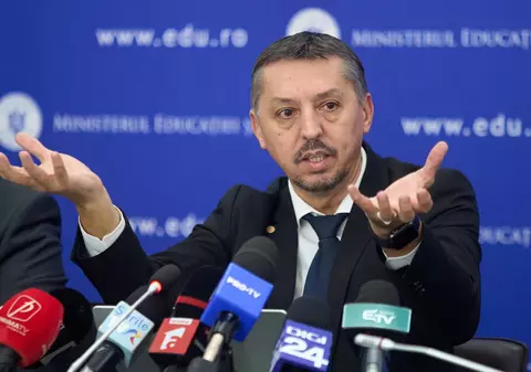 Ministrul Daniel David, despre disecțiile pe animale pe care le făcea la ora de biologie: „La început, a fost un șoc pentru noi”