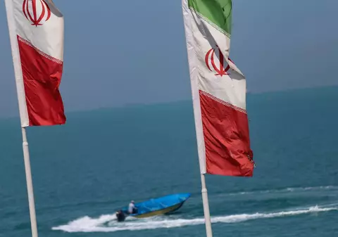 „Golful Donald” sau euforica lipsă de soluţii