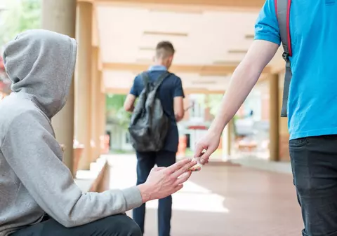 A fost introdus „butonul roșu” în școli. Ce este și cum funcționează mecanismul