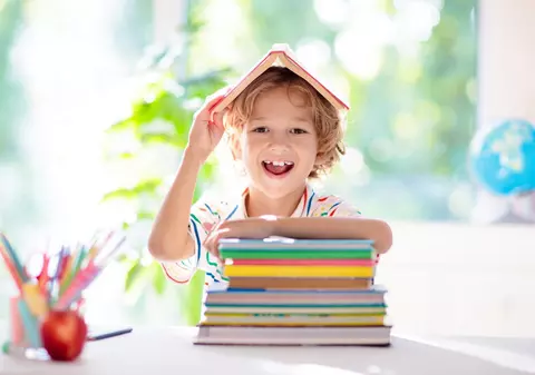 Înscriere clasa pregătitoare 2025, etapa a II-a. Cum se completează cererea și ce acte conține dosarul