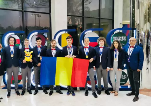 Elevi români, premiați la Olimpiada Asiatică de Fizică 2025: două medalii de aur, două de argint, trei de bronz și o mențiune de onoare 