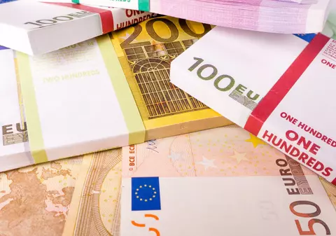 Doi șoferi români de TIR vinovați n-au mai plătit amenda de 199.500 de euro, salvați de o eroare de procedură, în Franța