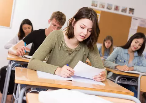 Noul examen de Evaluare Națională ar putea avea trei probe. Daniel David vine cu lămuriri: „A treia probă, cu sub-teste”