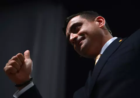 Prima reacție după ce George Simion a mulțumit pentru că românii nu sunt lăsați în America fără vize: „Un tăntălău voios și sigur pe el”