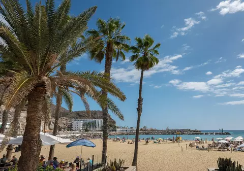 Reguli noi, mai stricte, pentru turiștii care vizitează una dintre cele mai populare insule din Spania: fără umbrele sau fumat pe plajă