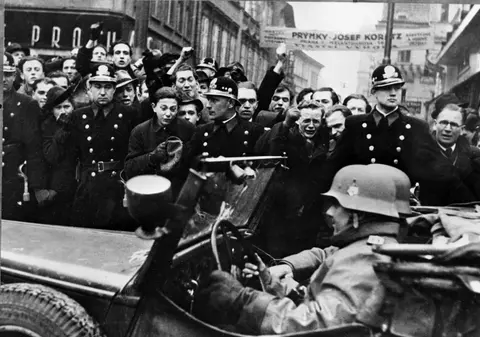 Adidas, Volkswagen, Mercedes și Bosch își asumă responsabilitatea pentru ascensiunea naziștilor la putere în Germania: „În 1933, prea mulți au tăcut”