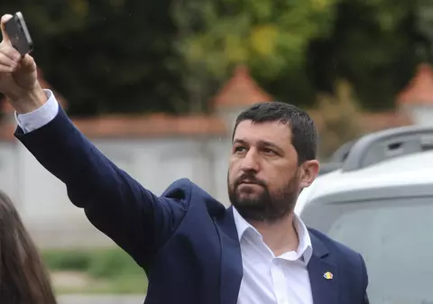 Lider AUR acuză presa din România: „Titluri sincronizate, parte dintr-o rețea de crimă organizată”