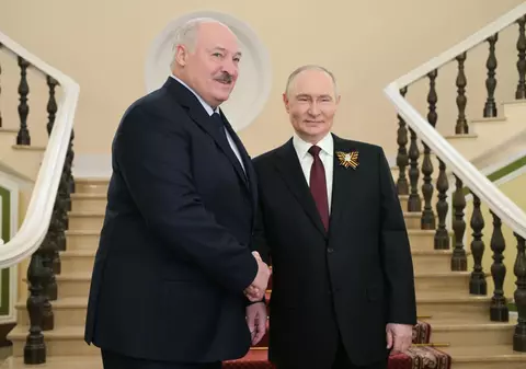 Lukașenko sare în ajutorul prietenului Putin și le cere fermierilor din Belarus să crească producția de cartofi