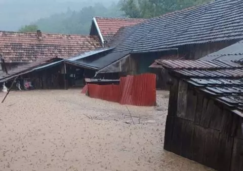 Meteorologii ANM anunță ploi de până la 80 l/mp. Harta județelor afectate de cod portocaliu