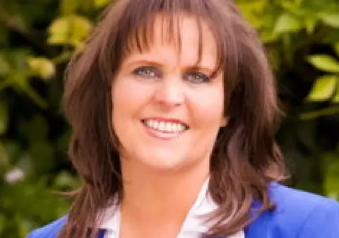 Ce despăgubiri a câștigat în instanță primărița care a descoperit că succesorul ei bărbat primea un salariu mai mare