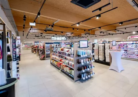 Un nou lanț de magazine vine anul viitor în România și promite peste 300 de produse mai ieftine, permanent