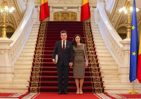 Răspunsul Mirabelei Grădinaru când a fost întrebată dacă va renunța la job în cazul în care Nicușor Dan câștigă alegerile prezidențiale