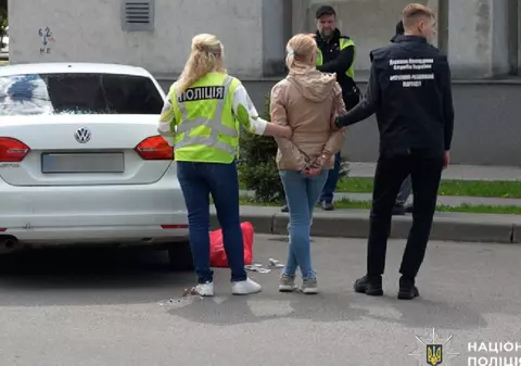 O mamă și-a vândut cu 30.000 de dolari fetița născută pe 1 mai, și a fost prinsă când primea avansul, în Ucraina