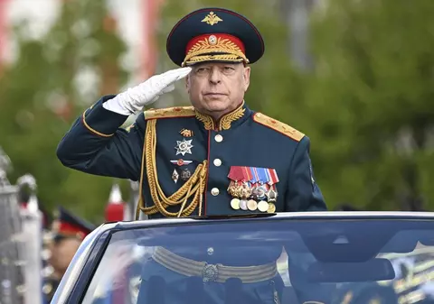 Vladimir Putin l-a demis pe comandantul forțelor terestre ale Rusiei