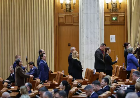 Parlamentarii POT și SOS au refuzat să privească momentul învestirii lui Nicușor Dan: „Să vă fie rușine”