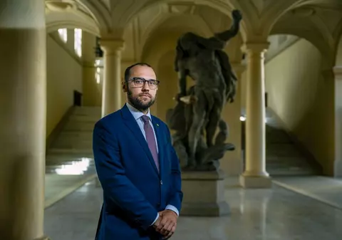 Un oficial ceh a purtat șosete cu Kremlinul în flăcări la o întâlnire cu Volodimir Zelenski. Reacția Moscovei