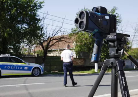 Cum pot șoferii români să plătească doar jumătate din amenzile primite de la noile radare pe trepied