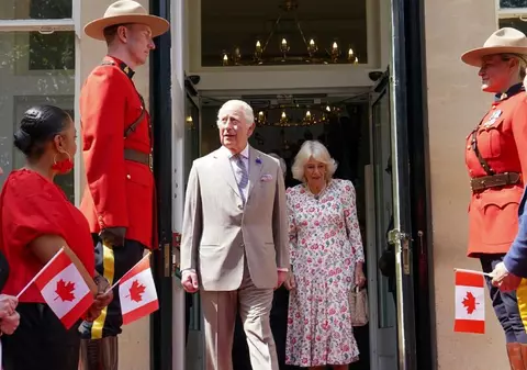 Regele Charles riscă un conflict cu Donald Trump: merge în Canada, țara pe care președintele SUA vrea să o anexeze