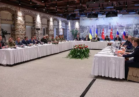 Imagini de la primele negocieri după 3 ani dintre Rusia și Ucraina, care au loc la Istanbul