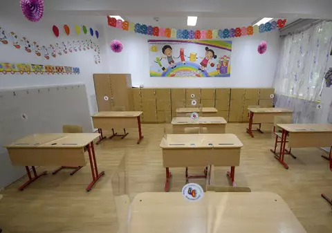 Fără politică în școli, mesajul Ministerului Educației și Cercetării