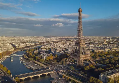 Turiștii și localnicii vor putea înota în Sena, începând din această vară. Unde și când va fi permis scăldatul în celebrul fluviu din Paris