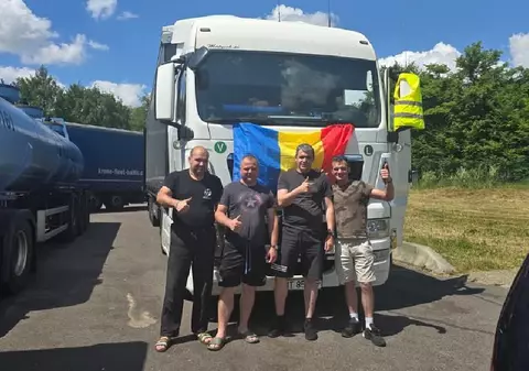 Sute de șoferi români de TIR ajutați de voluntari să voteze, în diaspora