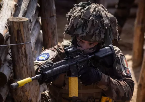 Vladimir Putin susține că trupe franceze luptă de partea Rusiei în Ucraina: „Și-au numit unitatea Normandia-Niemen”