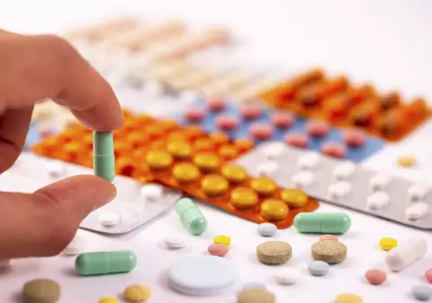 Suplimentele naturale care îți pot afecta grav ficatul. Ce avertizează un medic britanic