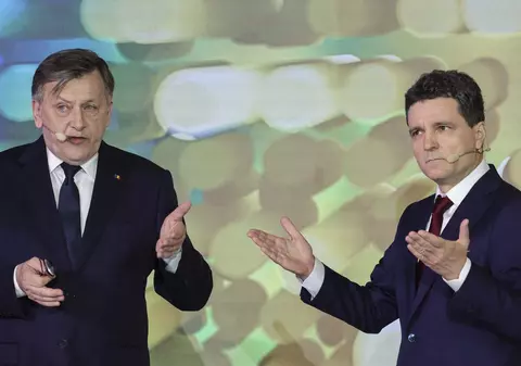 Crin Antonescu, despre presupusa întâlnire Nicușor Dan - Victor Ponta - Florian Coldea: „Dacă au fost împreună, e greu de crezut că cei trei s-au întâlnit să discute despre numismatică sau o pasiune comună”