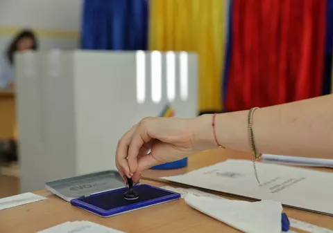 Care sunt județele cu cea mai mare prezență la vot în prima parte a zilei alegerilor prezidențiale: municipiul București, abia pe locul 7