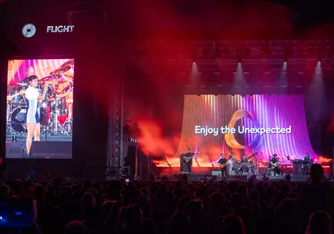 IQOS x Flight Festival: când curiozitatea și creativitatea deschid granițele dintre arte