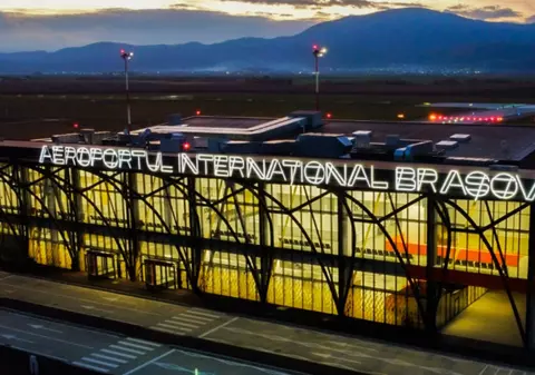 Aeroportul din Brașov-Ghimbav mărește lefurile angajaților, în timp ce Guvernul strânge cureaua: „Pompieri care au plecat la Penitenciarul Codlea primesc salarii de două ori mai mari”