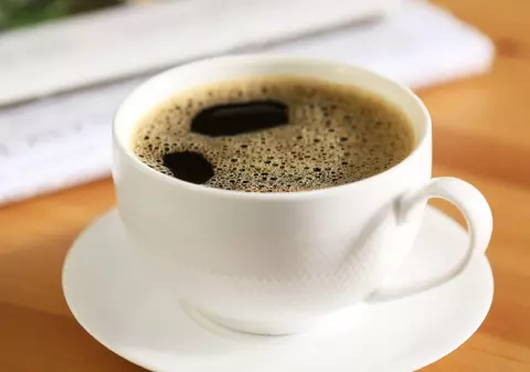 Cafeaua cu cofeină, secretul unei bătrâneți sănătoase. Ce spun cercetătorii după 30 de ani de studii