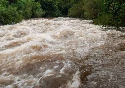 Cod galben de viituri rapide în 10 județe