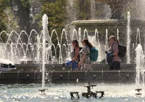 Cod galben de caniculă în jumătatea de vest a țării. Valul de căldură se extinde vineri, anunță ANM