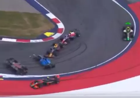 Sistemul Halo salvează doi piloți de la moarte sigură într-o coliziune violentă la Spielberg I VIDEO 