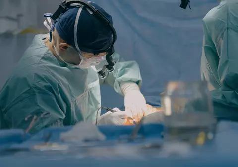 Familia unui tânăr din Galați, decedat în Marea Britanie, ar vrea să-i doneze organele, dar nu are bani să-i aducă trupul acasă