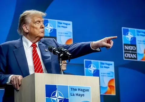 Patru cuvinte folosite de Nicușor Dan după ce a vorbit cu Donald Trump la Summitul NATO de la Haga