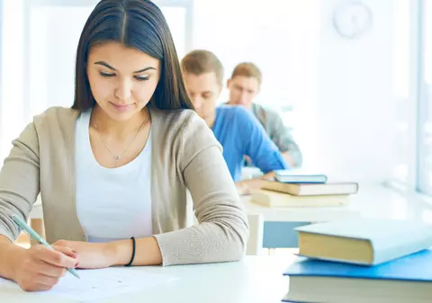 Când vor avea loc examenele de BAC și Evaluare Națională în 2026: Ministerul Educației a publicat proiectele de ordin