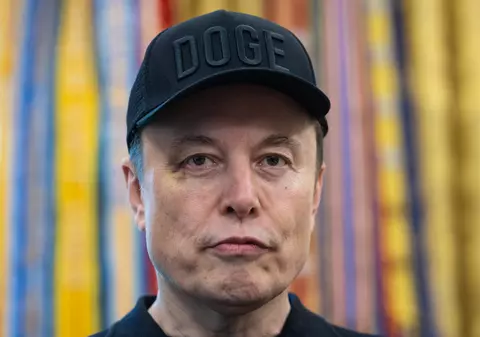 Un fost consilier al lui Donald Trump cere deportarea lui Elon Musk: „E un imigrant ilegal”