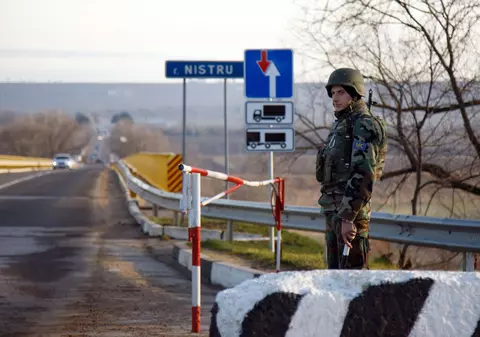 Rusia vrea să trimită 10.000 de soldați în Transnistria și să instaleze la Chișinău un guvern „prietenos”, scrie Financial Times