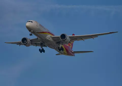 Undă verde pentru companiile low-cost la taxarea bagajelor de mână în avion: țările din UE au votat pentru noi drepturi ale pasagerilor aerieni