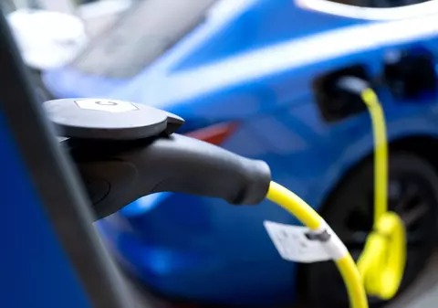 Cele mai mari mituri legate de mașinile electrice, demontate cu date reale