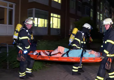 Bărbat de 72 de ani, bănuit că a provocat incendiul care a făcut 3 morți și 34 de răniți într-un spital din Hamburg