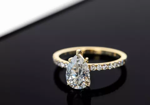 Diamantele naturale – alegerea perfectă pentru o logodnă de poveste