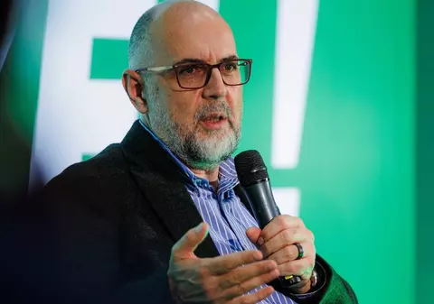 PSD şi USR „se suportă mult mai bine decât vă închipuiţi”, spune Kelemen Hunor, după ironiile lui Sorin Grindeanu